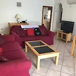 Βίλα Dwarika, Away From - Private Heated Pool *